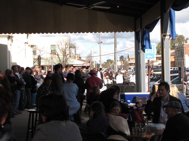 Looking South Down High St, Echuca Echuca Winter Blues Festival, 2010